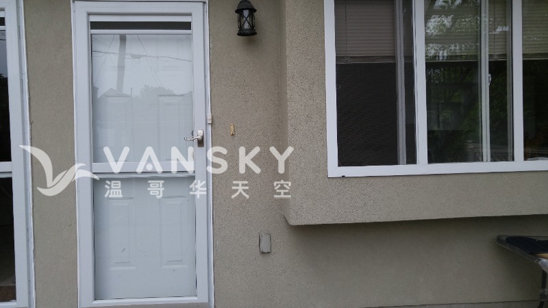 260716142234_09-Separate entrance at house back.jpg